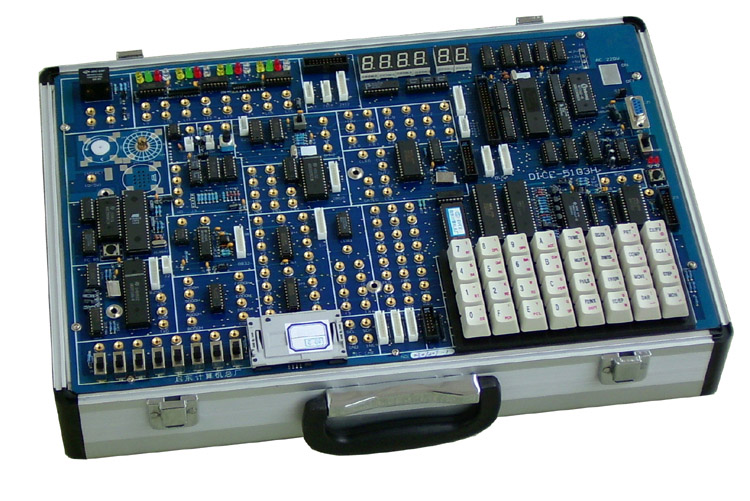 DICE-5103HD增强型单片机开发实验仪 DICE-5103HD是《MCS-51单片机原理与接口》、《单片机控制技术》等课程教学的配套实验设备,它既适合科研开发,又适合大面积的实验教学、课程设计、毕业设计等,为广大高校师生提供了良好的实验开发环境。 系统组成: DICE-5103H主机板 扩展RAM、8155、8250、8251、8253、8255、8259、0809、 0832、等常用接口芯片,89C52管理PC示波器。本机配有PC示波器、继电器、小直流电机步进电机、电子音响等。 外设接口